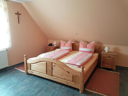 Schlafzimmer1